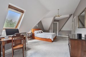 Photo 25- click for photo gallery